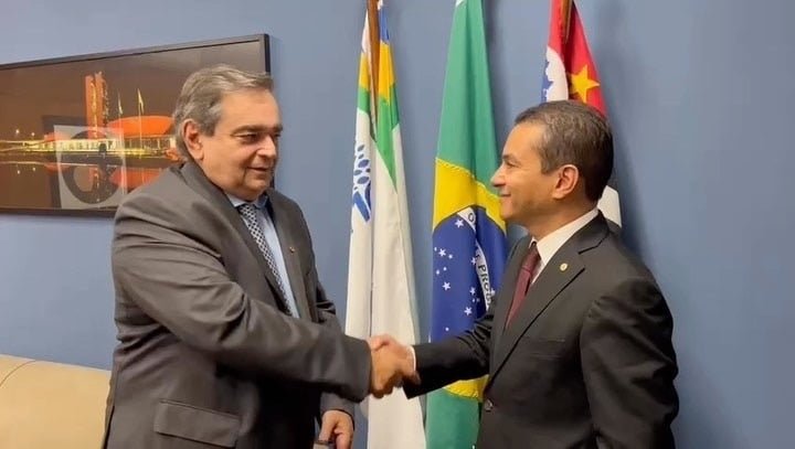 Partido de Álvaro o retirou da presidência por desconfiança, diz Agripino