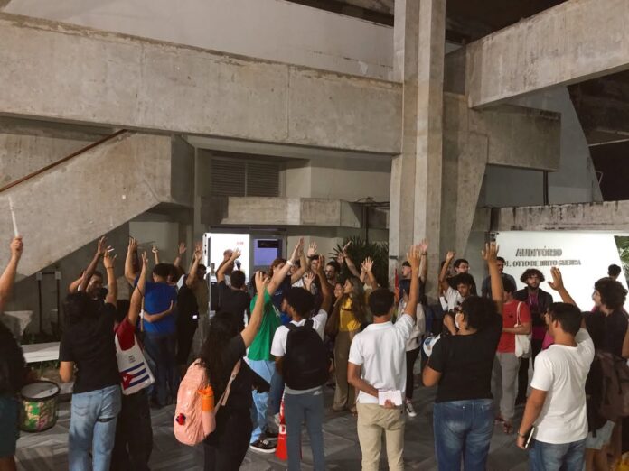 Após assembleia, estudantes da UFRN anunciam novas mobilizações por permanência estudantil