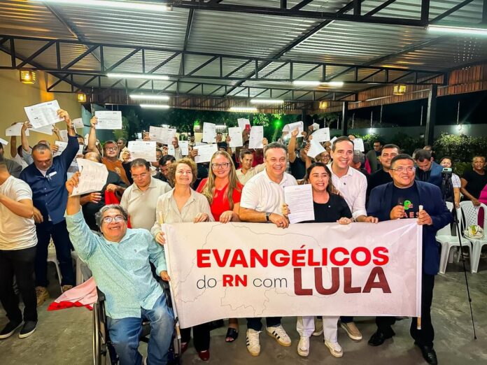 Mais de 100 evangélicos se filiam ao PT-RN: “se alinha à palavra de Deus”, diz pastor