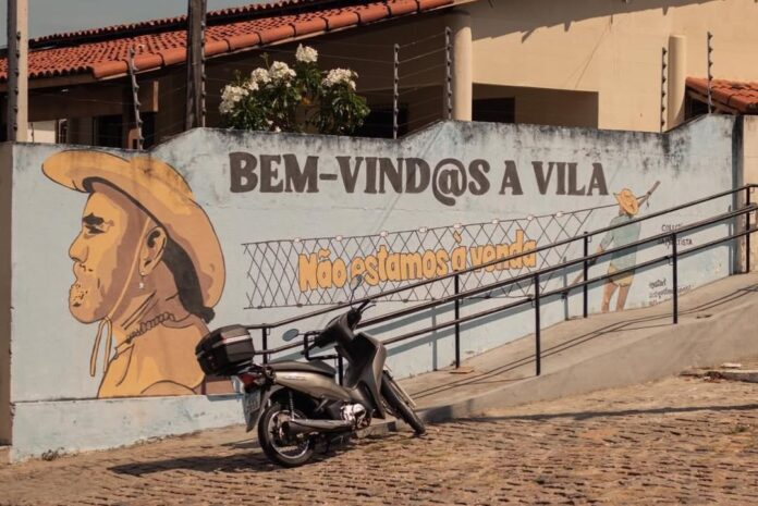 Comunidade da Vila de Ponta Negra relata impactos da engorda em documentário